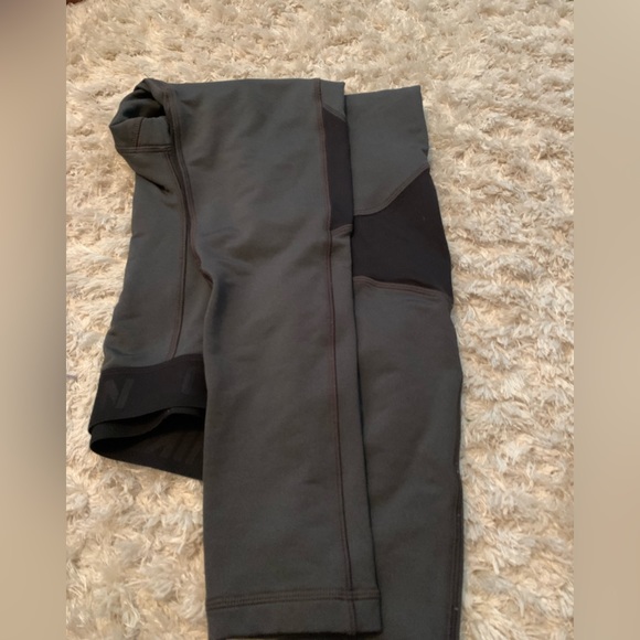 Nike workout leggings - Picture 6 of 6